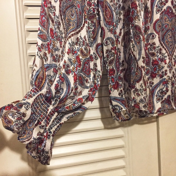 NWT H&M Sheer Blouse with Flowers and Paisley Pattern - Picture 3 of 6